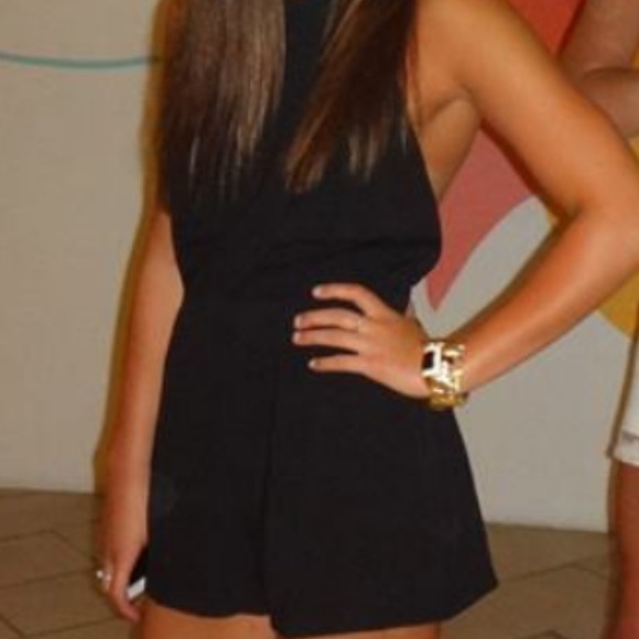 Backless Halter romper - Picture 3 of 3